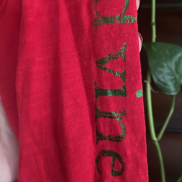 Vineyard Vines Christmas Girls Foil Whale Logo top 14 Large - Picture 2 of 5